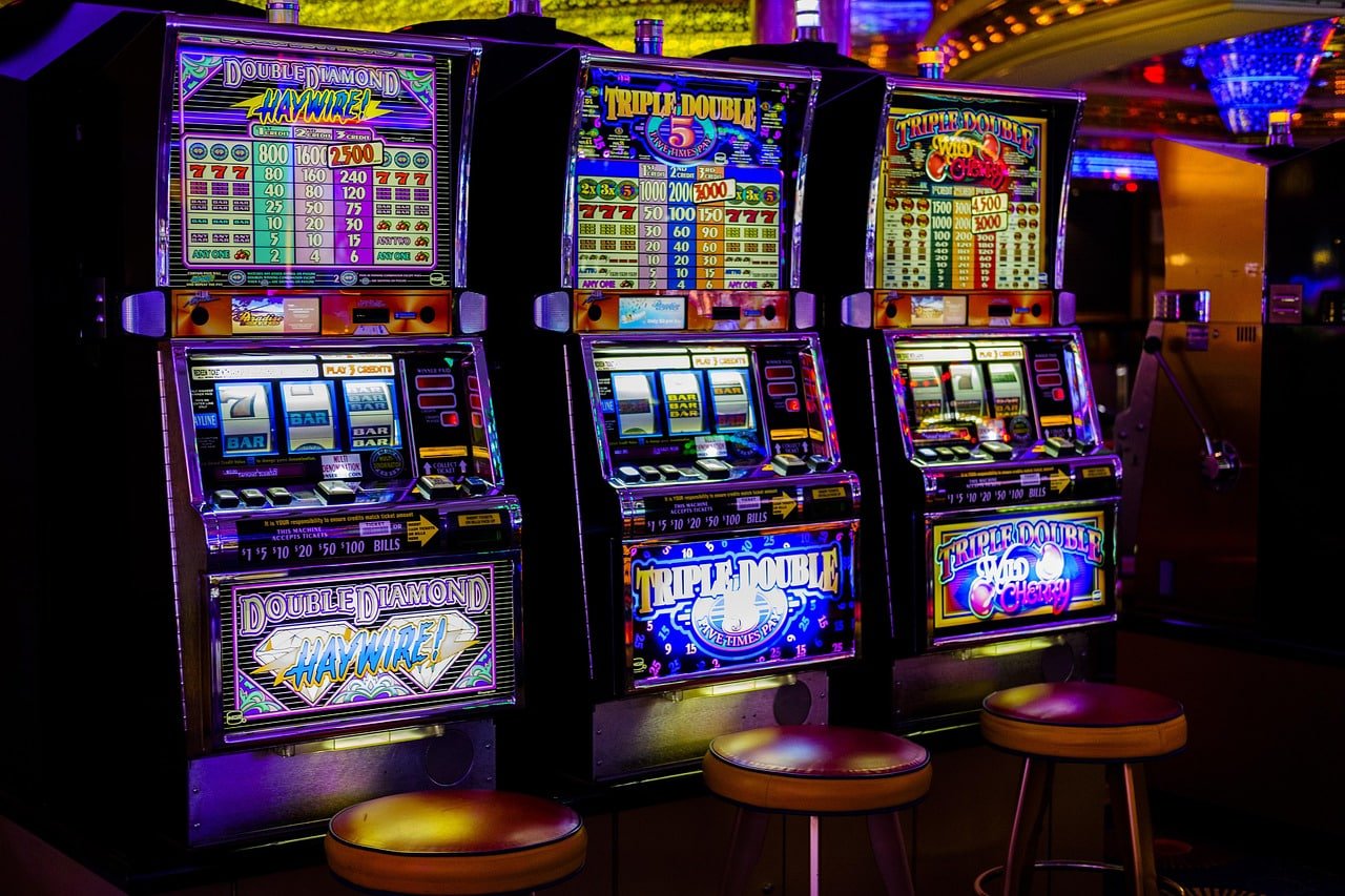 Studio kasino langsung counterwin dengan dealer profesional